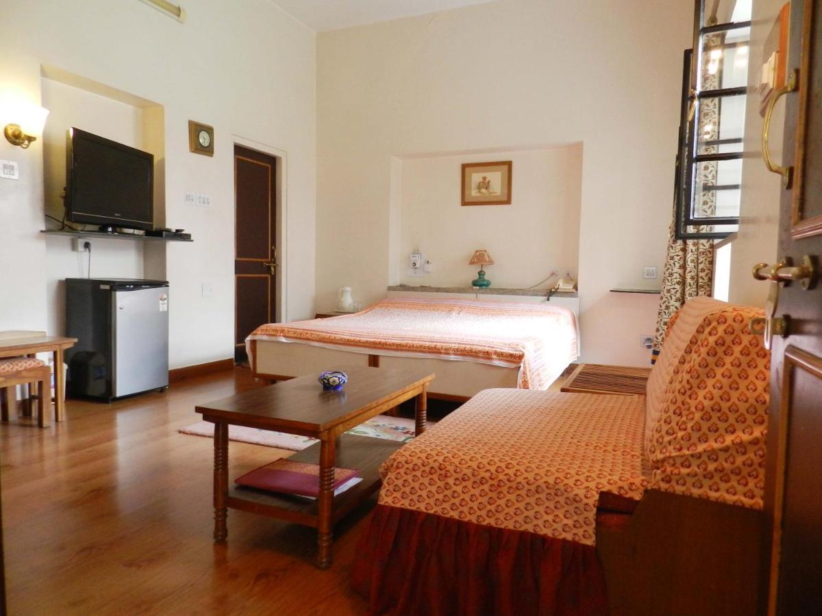 Hotel Jai Niwas Dzsaipur Kültér fotó